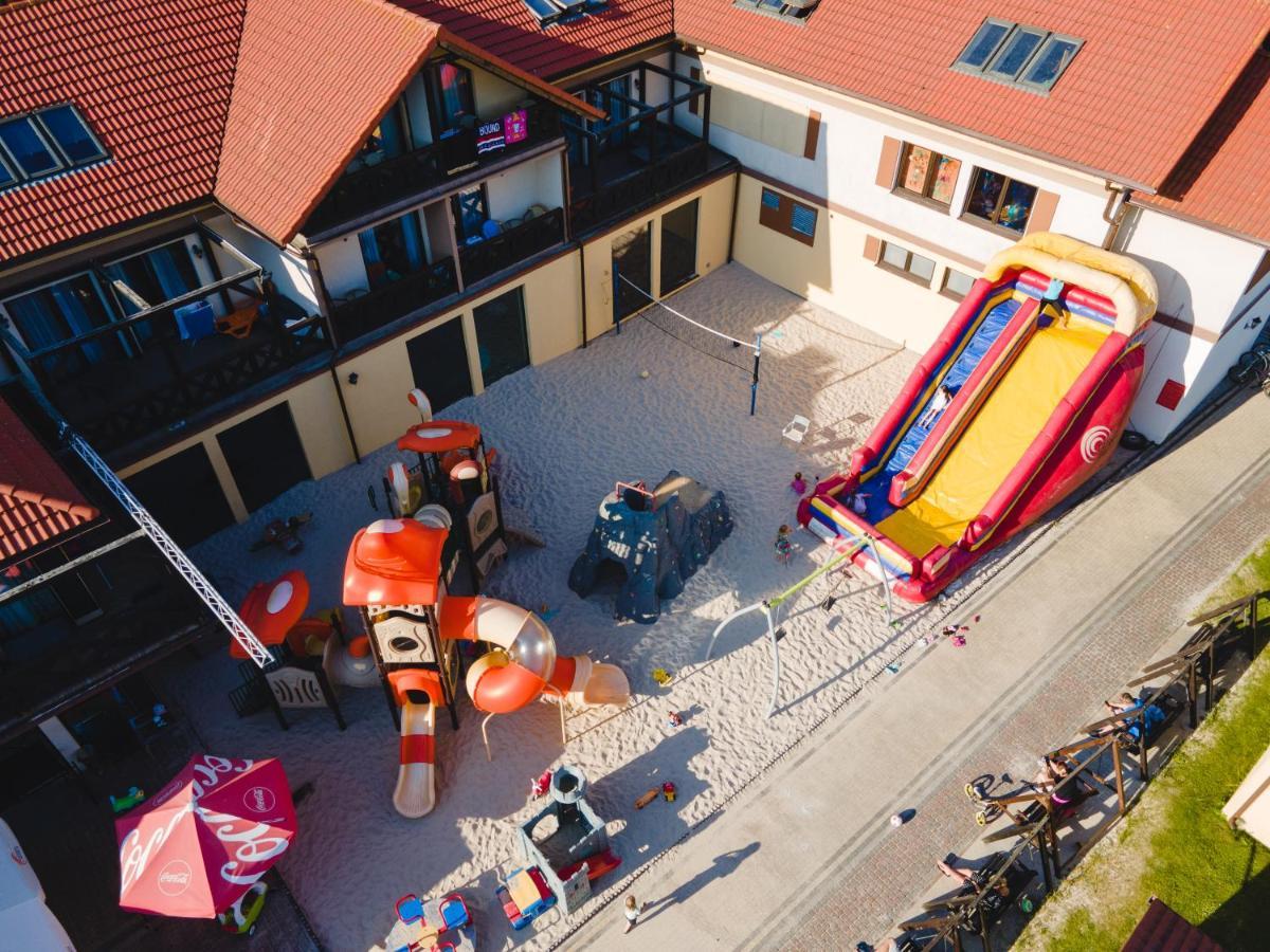 Arena Slonca Hotel Леба Екстериор снимка
