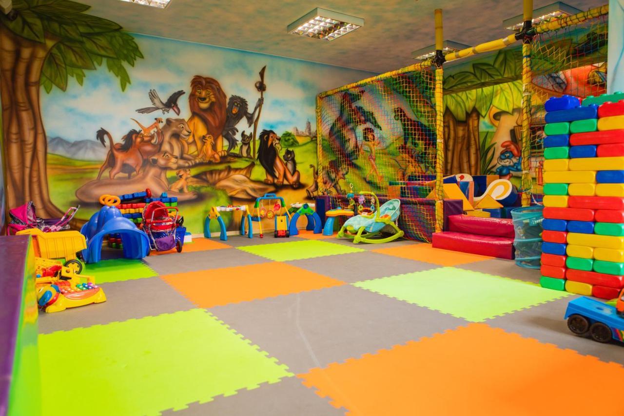 Arena Slonca Hotel Леба Екстериор снимка