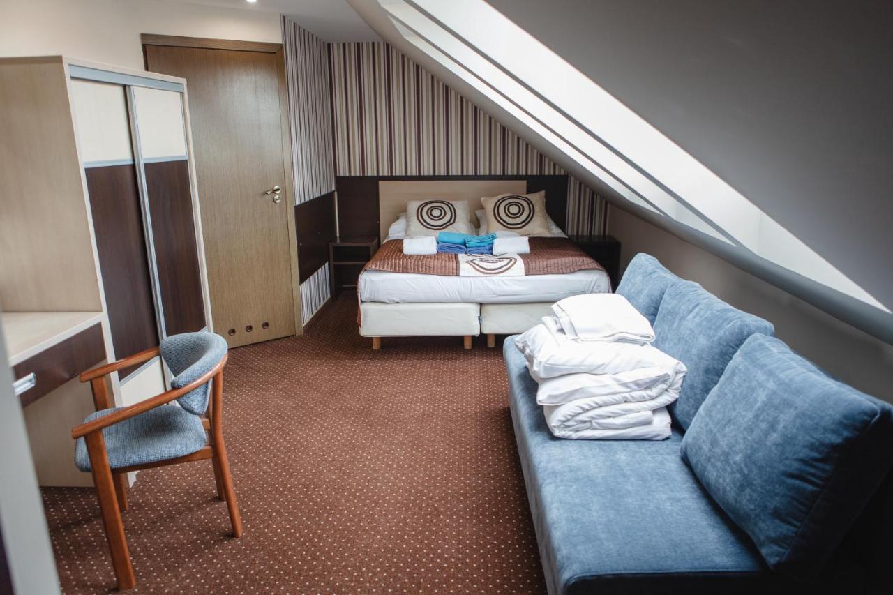Arena Slonca Hotel Леба Екстериор снимка