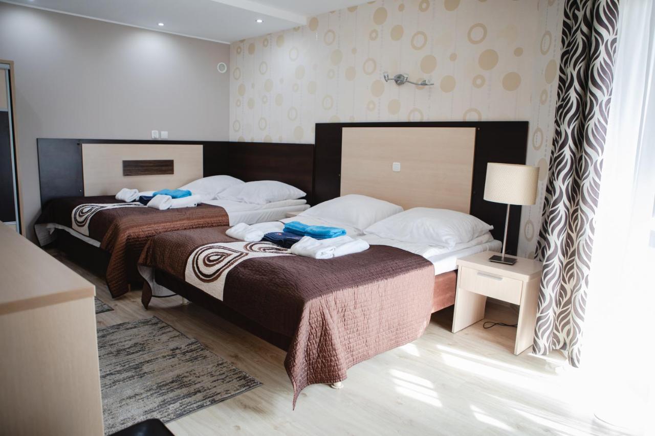Arena Slonca Hotel Леба Екстериор снимка