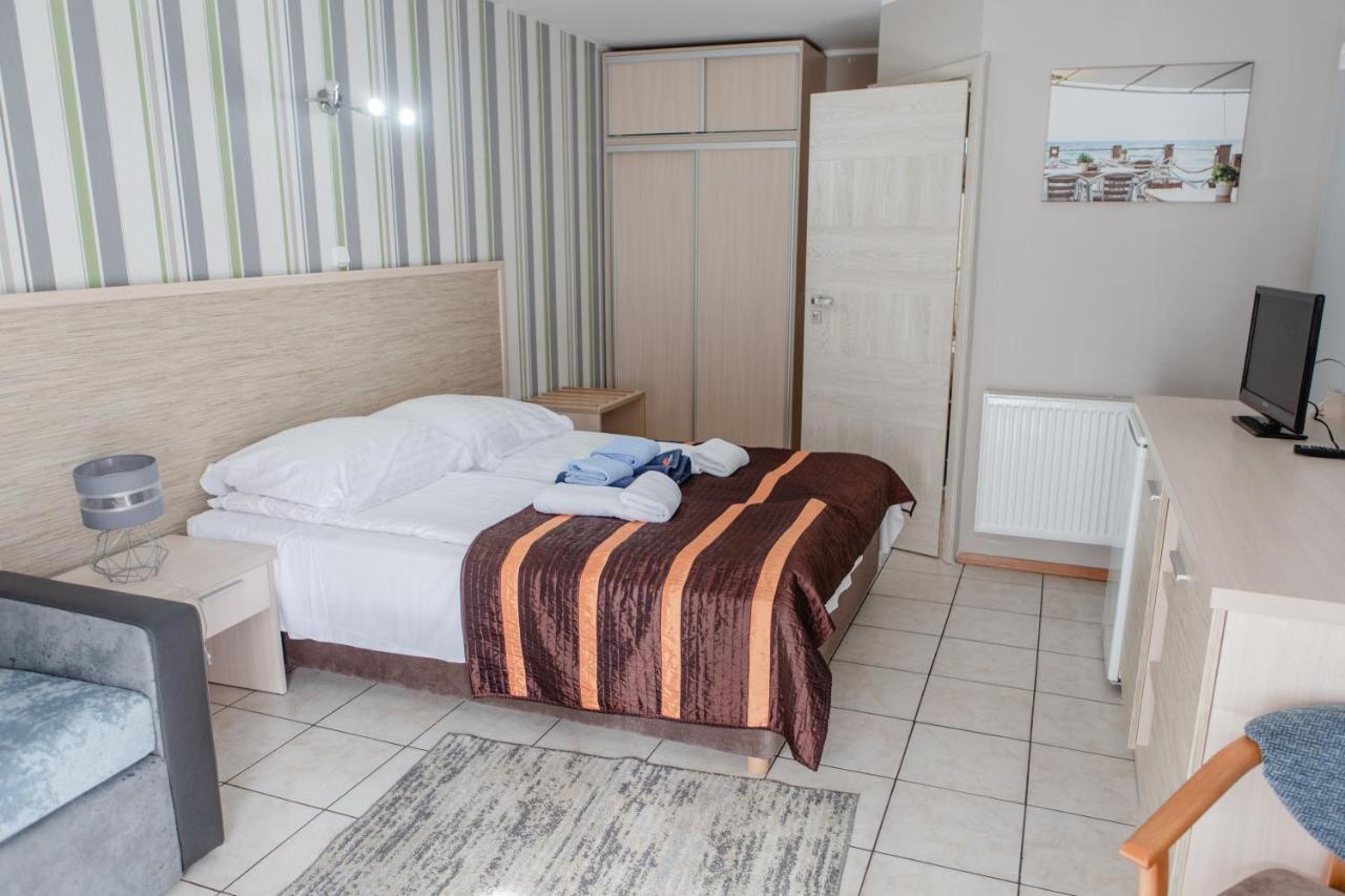 Arena Slonca Hotel Леба Екстериор снимка