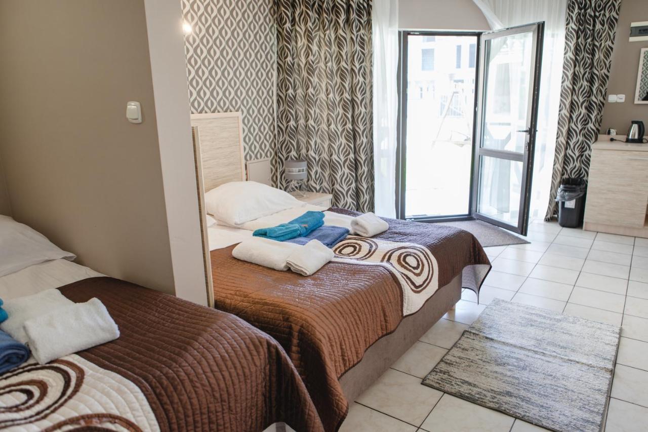 Arena Slonca Hotel Леба Екстериор снимка