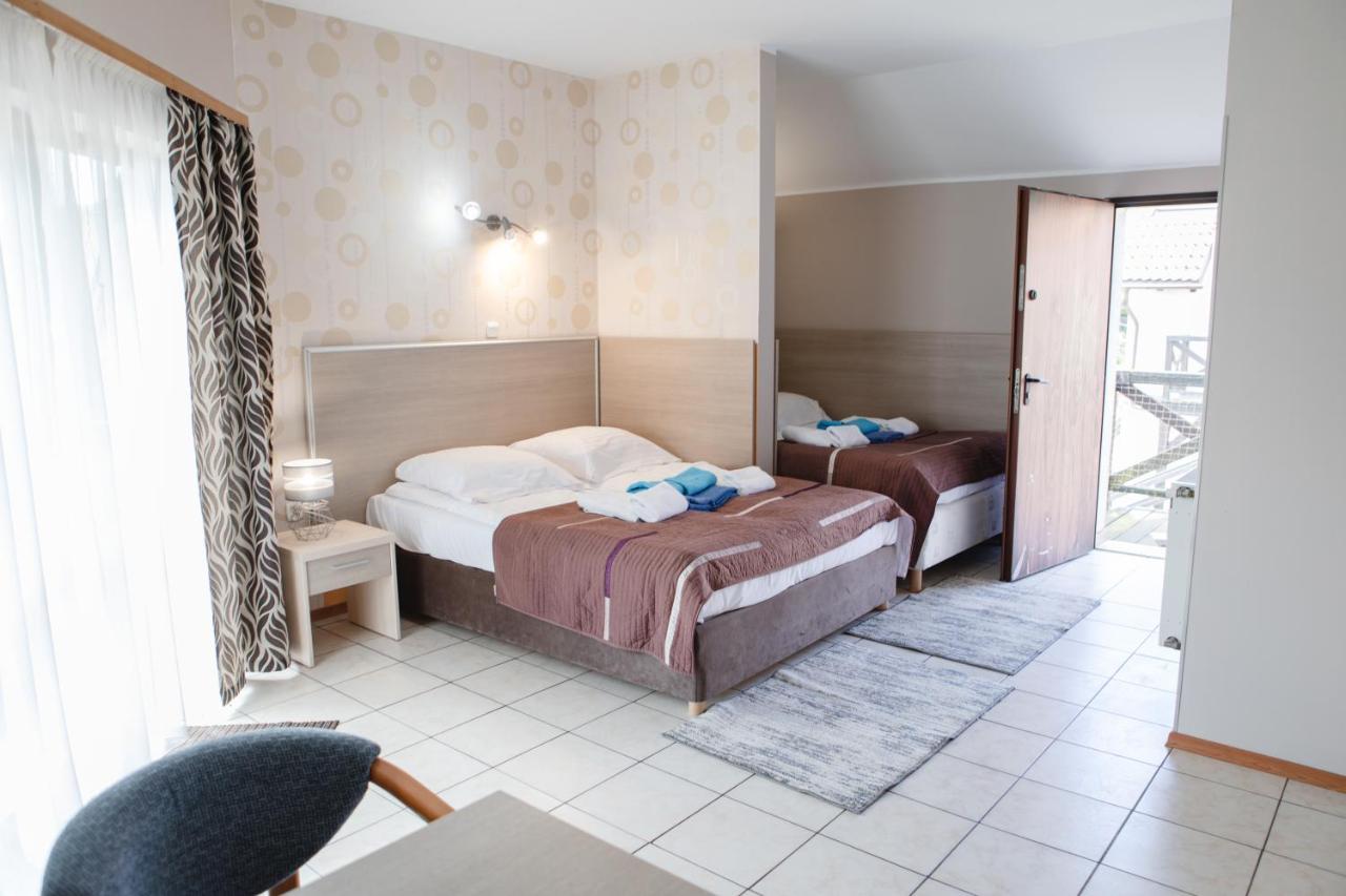 Arena Slonca Hotel Леба Екстериор снимка