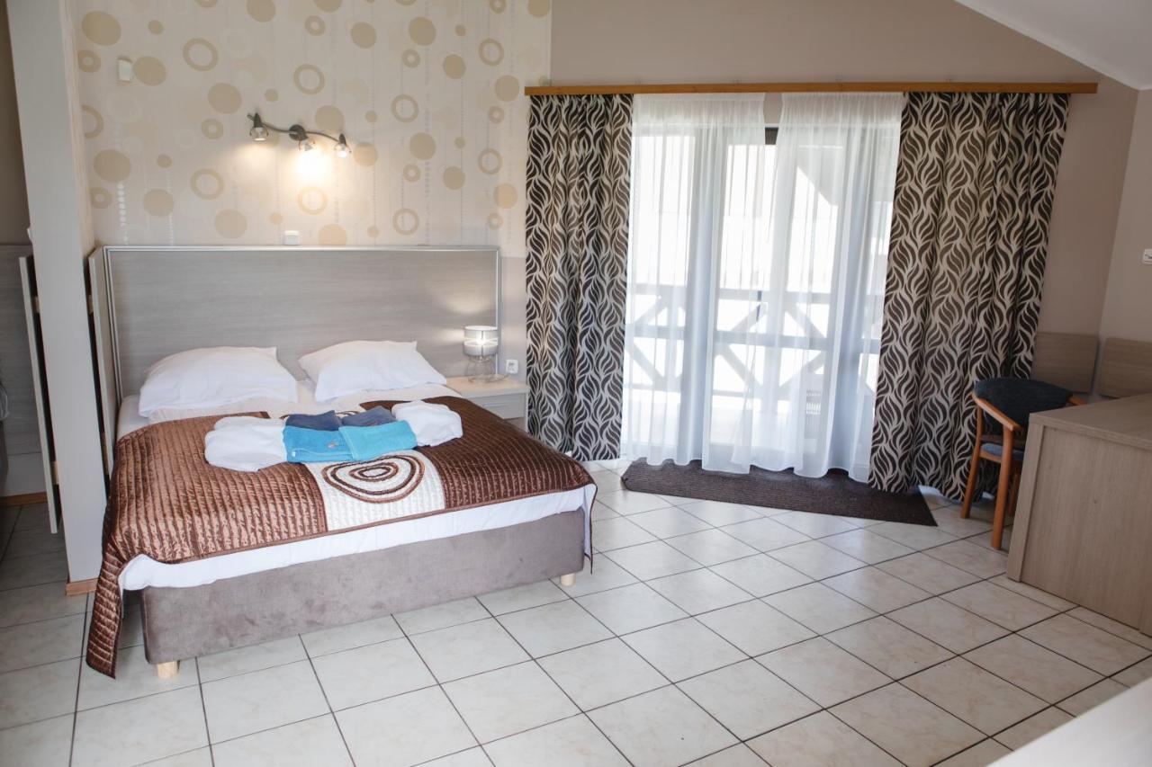 Arena Slonca Hotel Леба Екстериор снимка