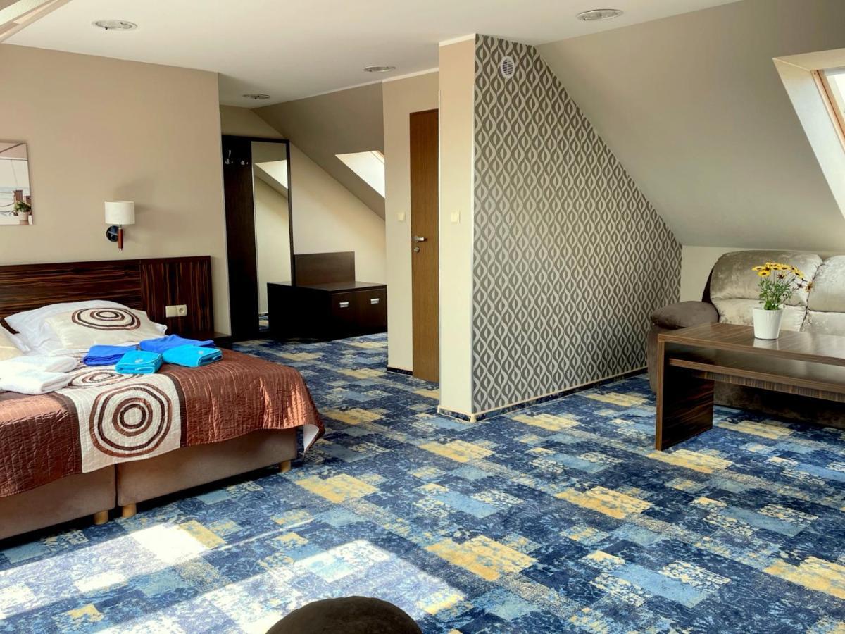 Arena Slonca Hotel Леба Екстериор снимка