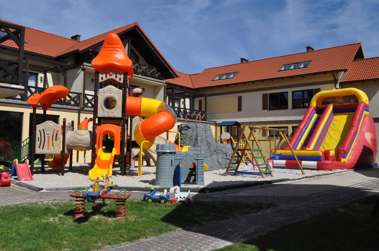 Arena Slonca Hotel Леба Екстериор снимка