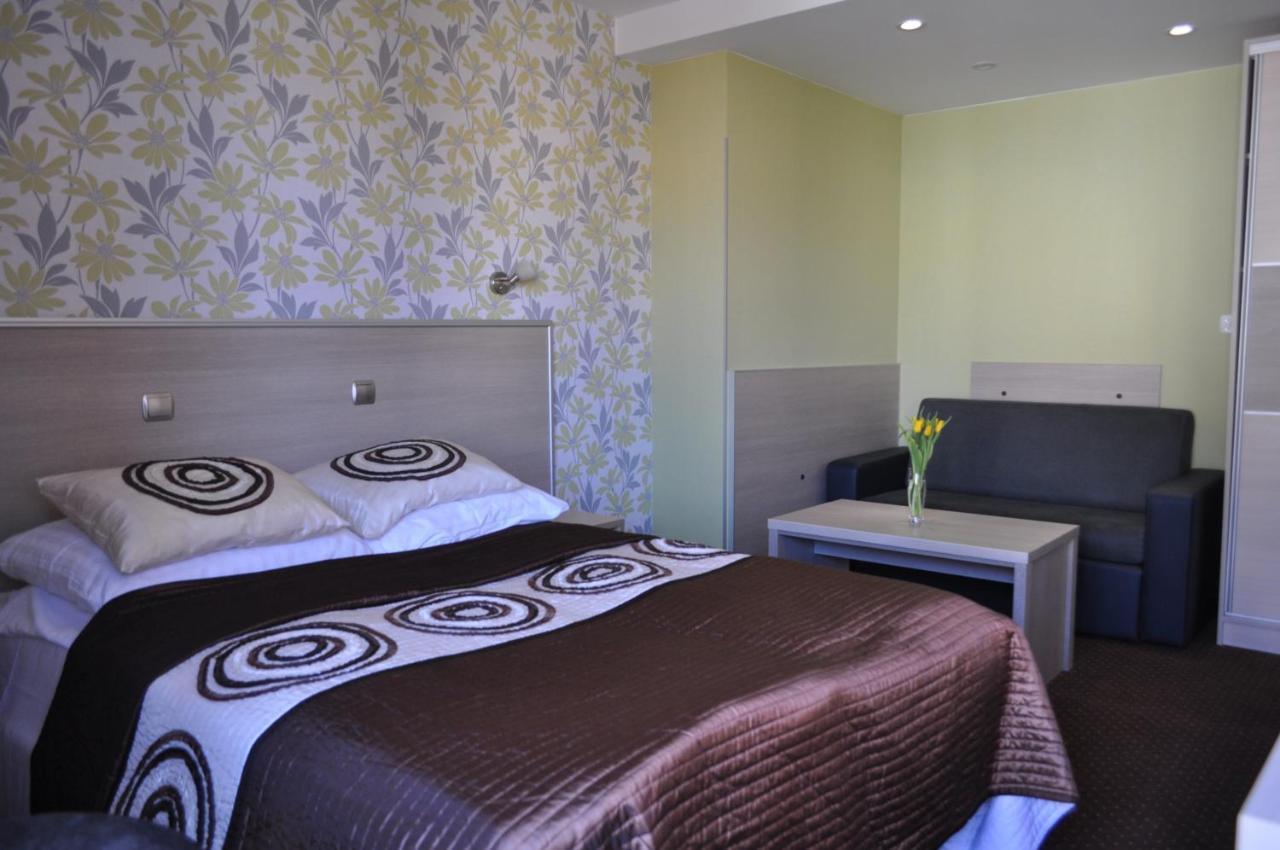 Arena Slonca Hotel Леба Екстериор снимка
